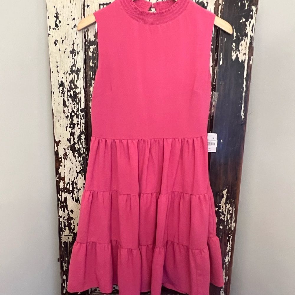 NWT women’s Laundry by Shelli Segal Los Angeles size 6 pink dress.